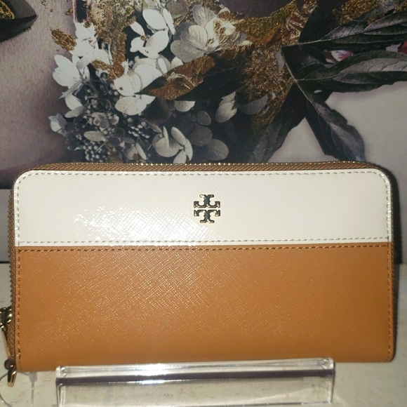 Tory Burch Handbags - Tory Burch Tri Color Longwallet